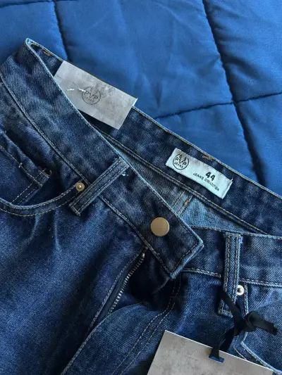 Jeans de mezclilla azul para hombre - miniatura 2