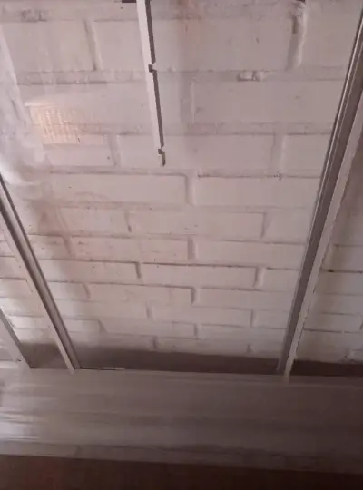 Ventana corredera de aluminio y vidrio - miniatura 1