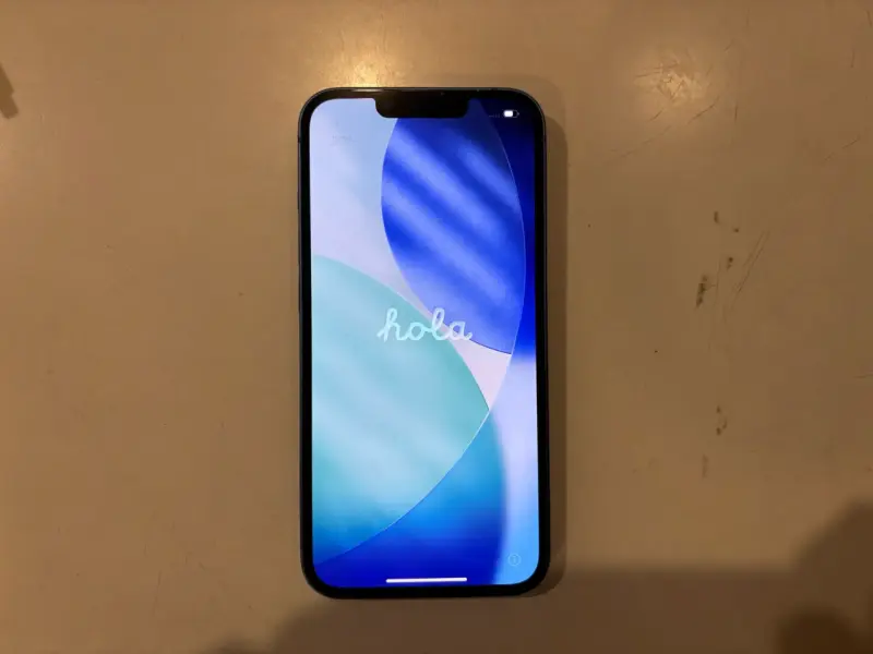 iPhone 13 128GB Azul - 2