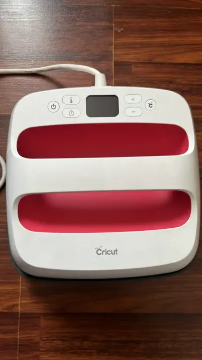 Plancha térmica Cricut EasyPress 2 para manualidades - miniatura 1