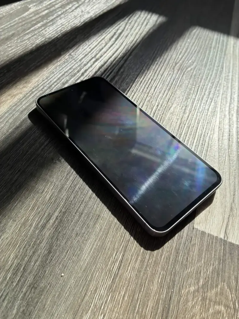 Smartphone Samsung Galaxy A56 128GB + Carcasa - 2