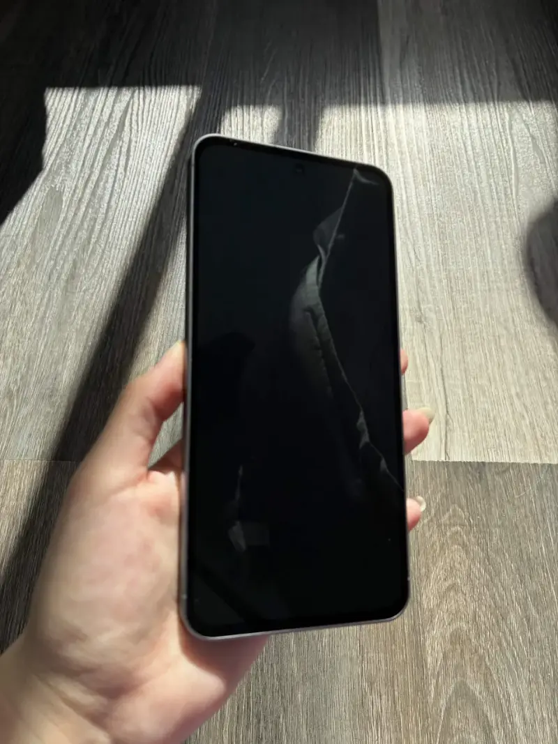 Smartphone Samsung Galaxy A56 128GB + Carcasa - 3