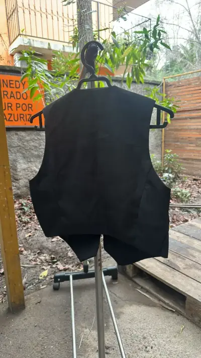 Chaleco de vestir negro para hombre - miniatura 2