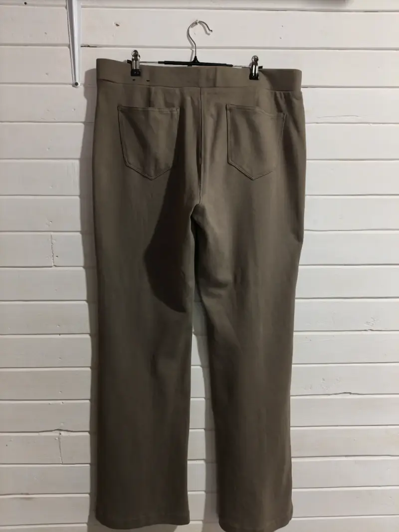 Pantalones de vestir color caqui para mujer - 2