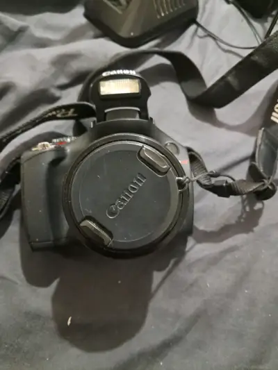 Cámara réflex Canon con lente intercambiable - miniatura 3