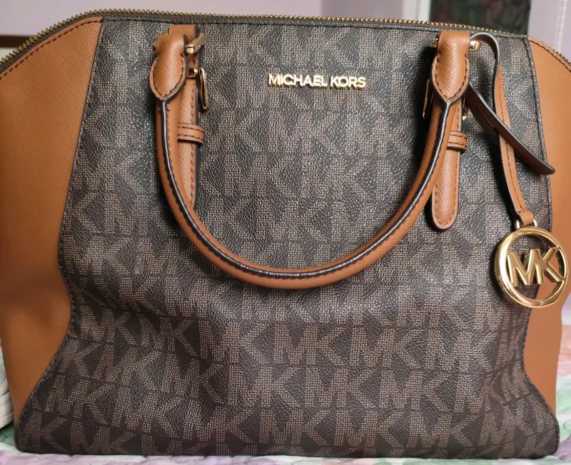 Bolso Michael Kors modelo Ciara original - 1