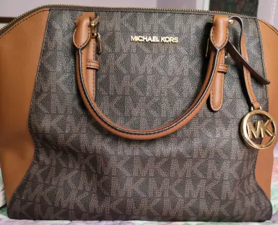 Bolso Michael Kors modelo Ciara original - miniatura 1