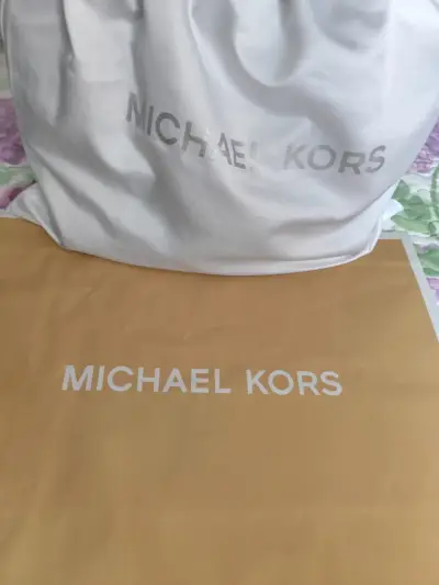 Bolso Michael Kors modelo Ciara original - miniatura 6