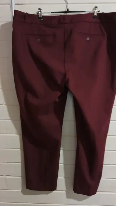 Pantalones de vestir burdeos para hombre - miniatura 3