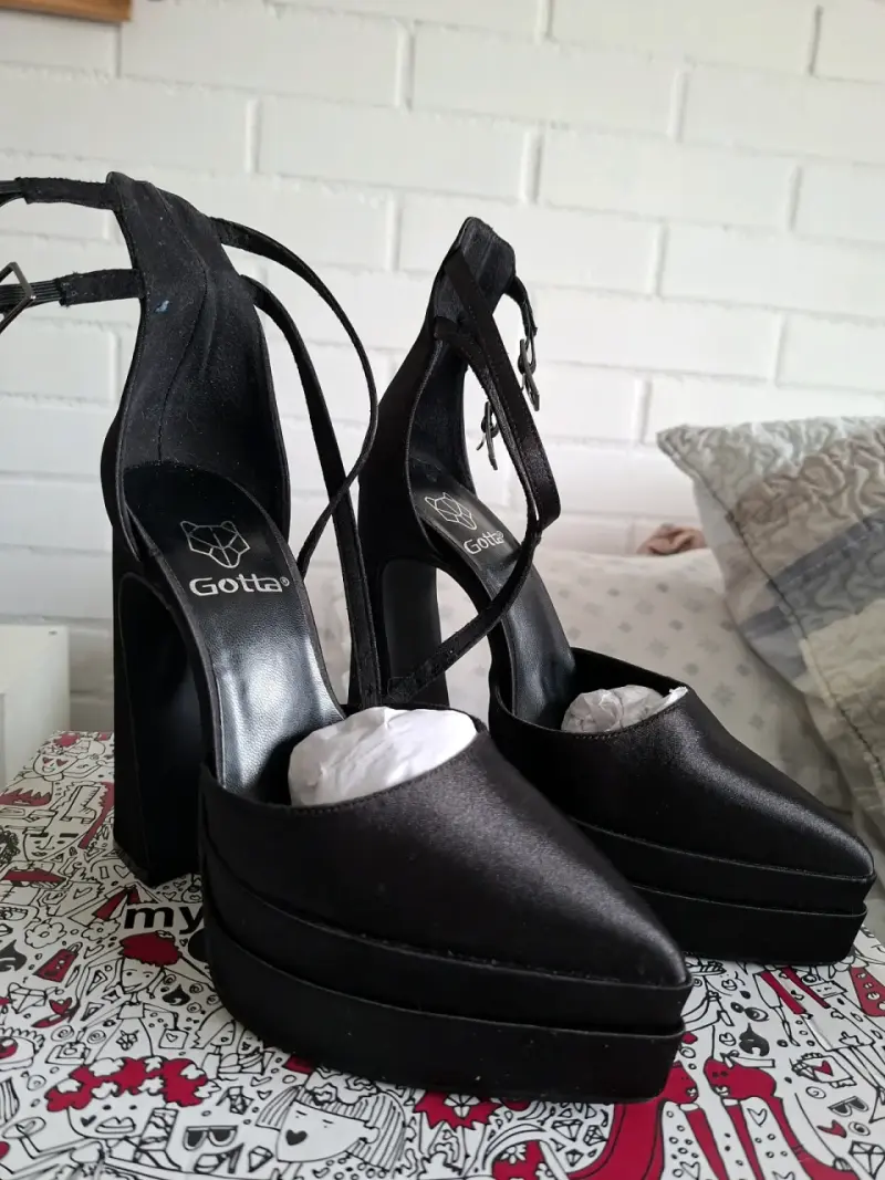 Tacones de plataforma negros Gotta elegantes - 1