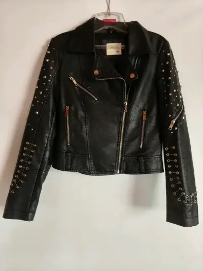 Chaqueta de cuero negra con tachuelas - miniatura 1