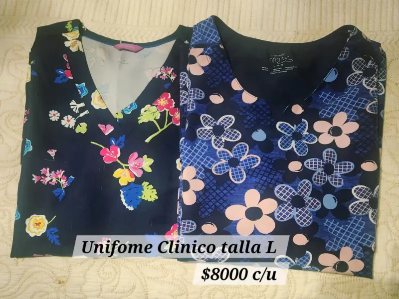 Uniforme clínico floral talla L
