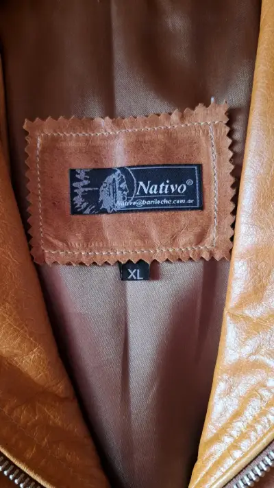Chaqueta de cuero marca Nativo XL - miniatura 3