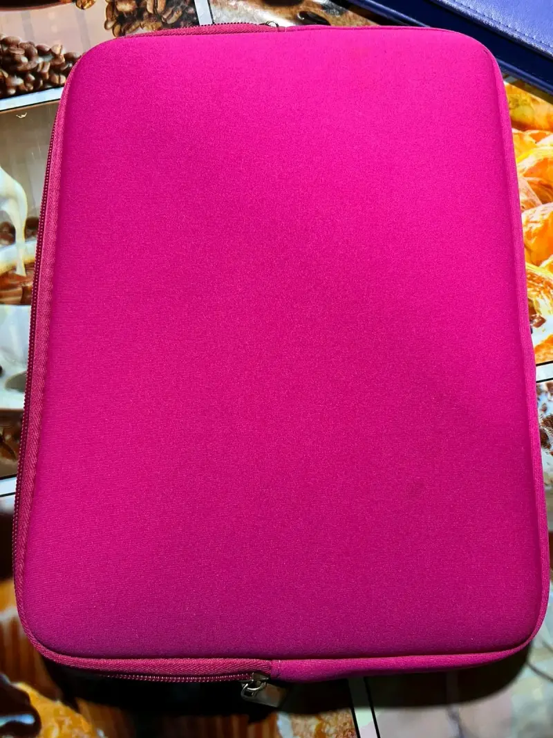 Tablet Lenovo con funda y teclado Philco - 4