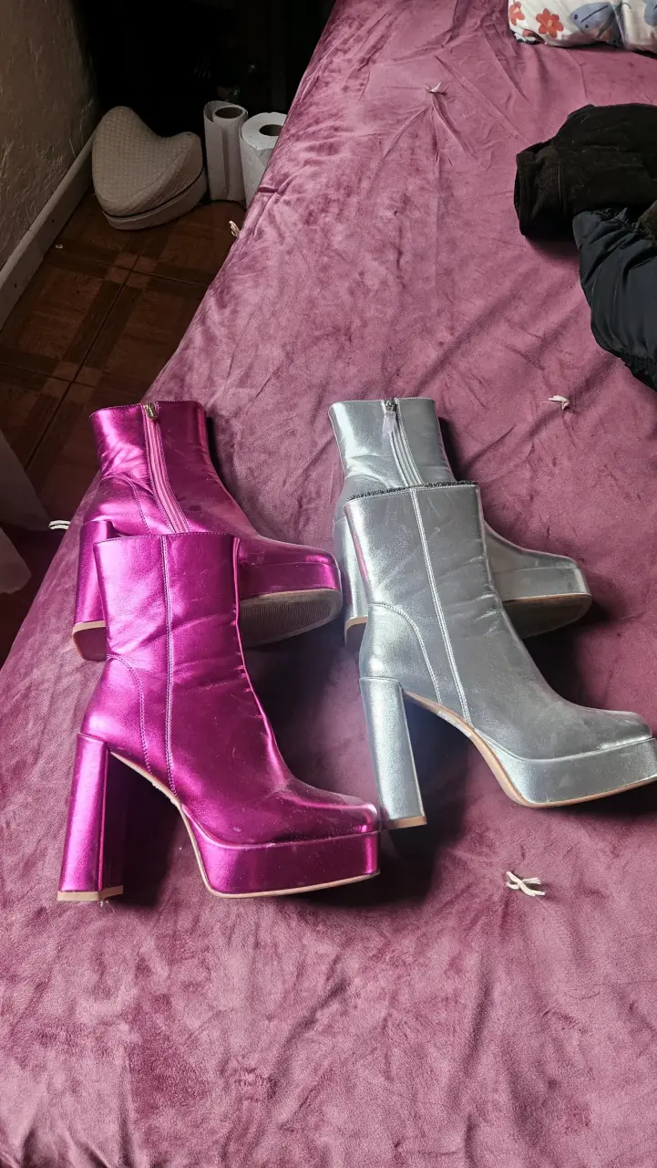 Botas metálicas en rosa 37 y plateado 36 - 1