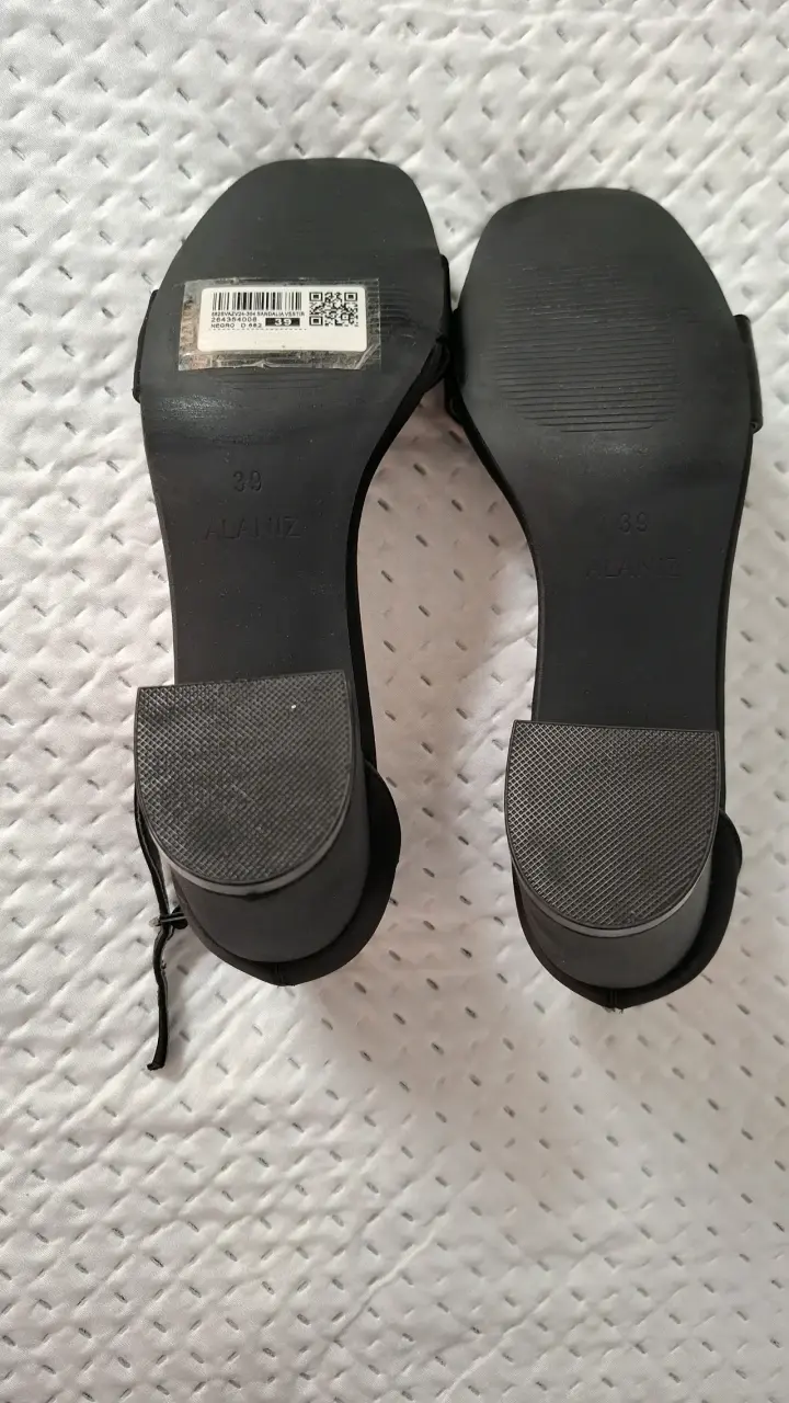 Sandalias negras de tacón Alaniz - 4