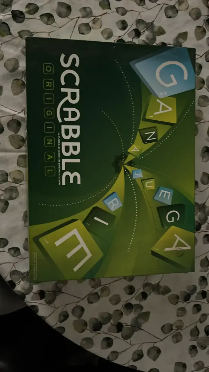 Juego de mesa Scrabble Original en caja - 1