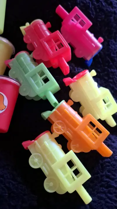 Colección de juguetes de piñata de los 90 - miniatura 4