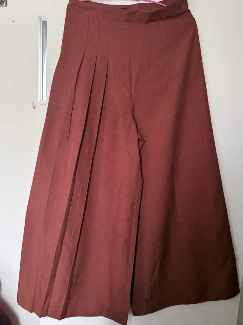 Pantalones palazzo color marrón para mujer - 1
