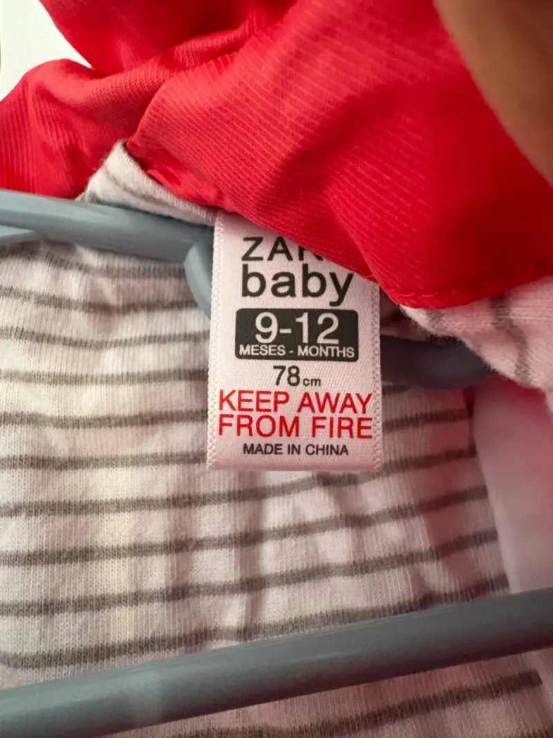 Impermeable roja para bebé Zara 9-12 meses - 2