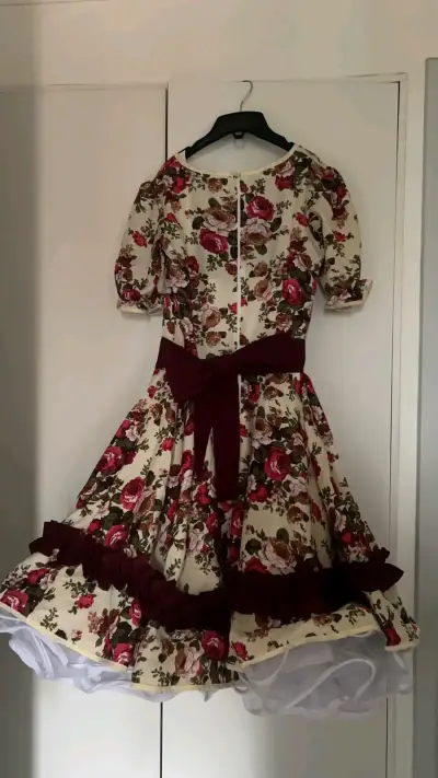 Vestido folclórico floral para joven - miniatura 5