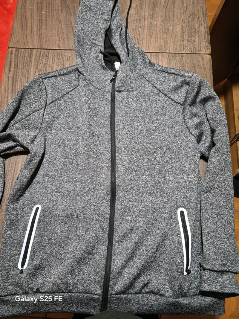 Polerón con capucha gris para hombre - 1