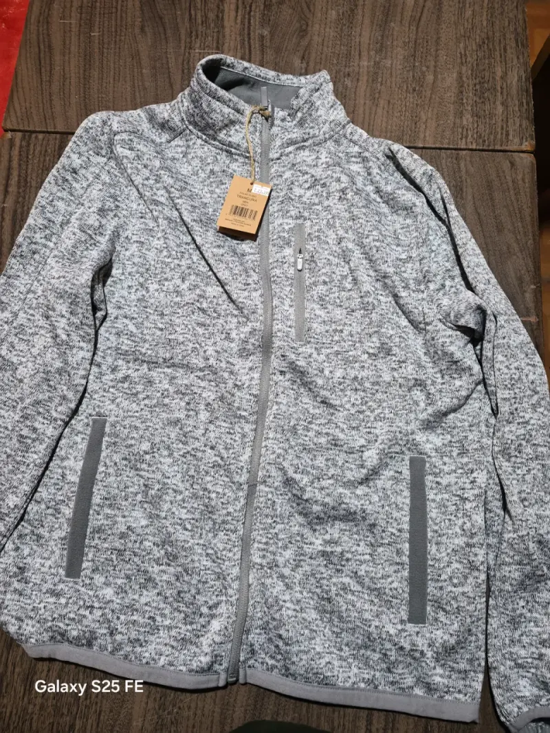 Polerón con capucha gris para hombre - 3