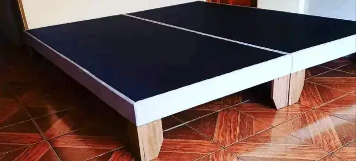 Base de cama de madera sólida color negro - 1