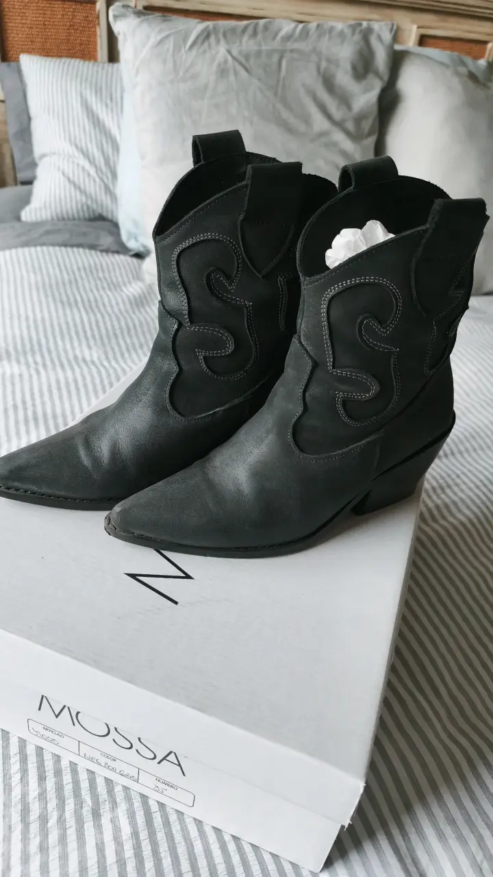 Botines de cuero negro Mossa con tacón - 2
