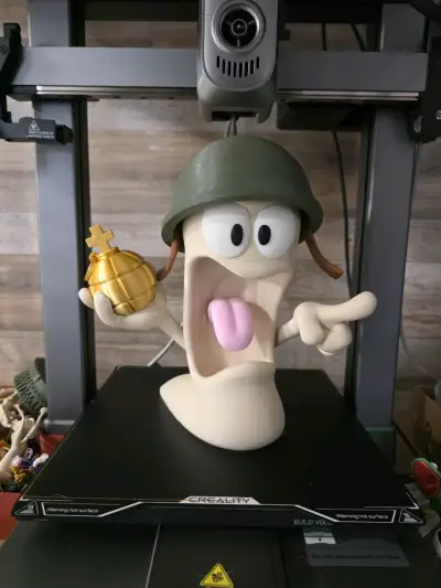 Figura decorativa de gusano soldado con granada 3D - miniatura 2