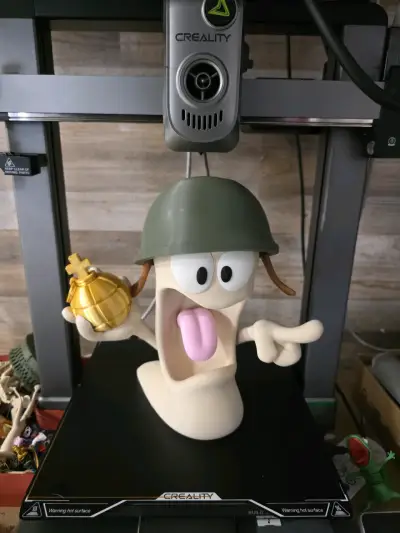 Figura decorativa de gusano soldado con granada 3D - miniatura 3