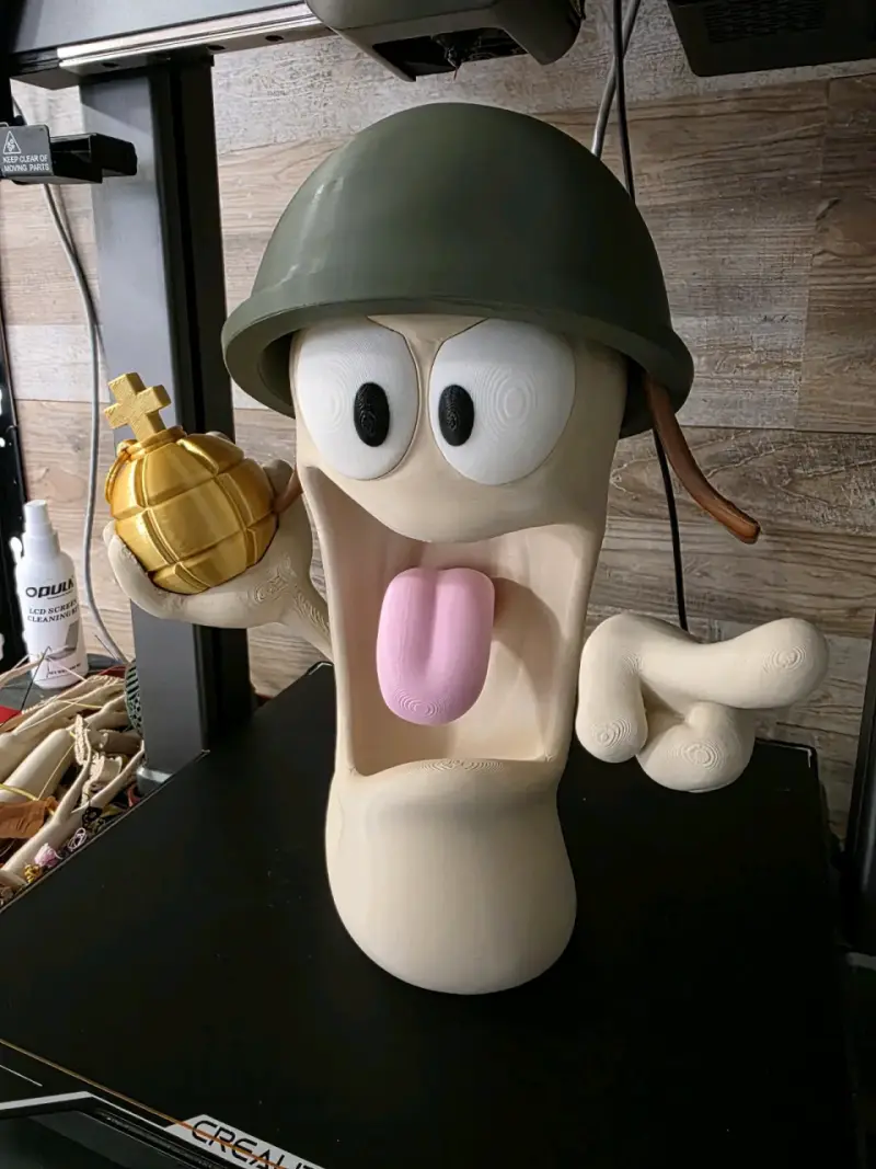 Figura decorativa de gusano soldado con granada 3D - 6