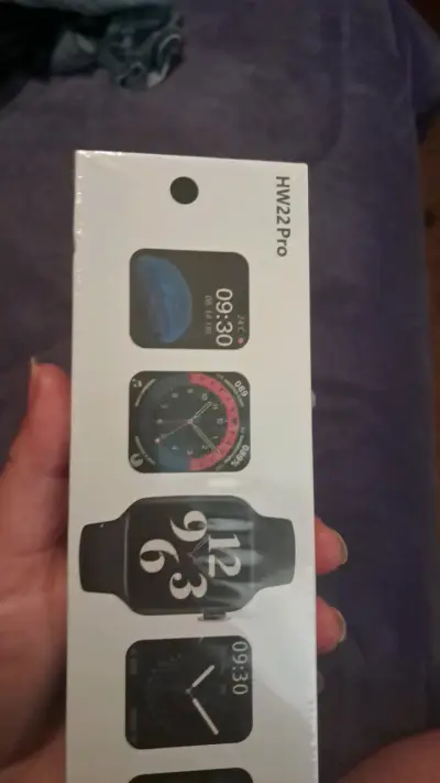 Smartwatch HW22 Pro con correa negra - miniatura 1