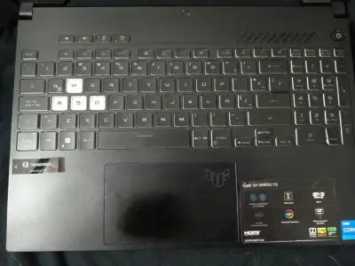 Laptop ASUS TUF Gaming F15 con pantalla 144Hz - miniatura 3