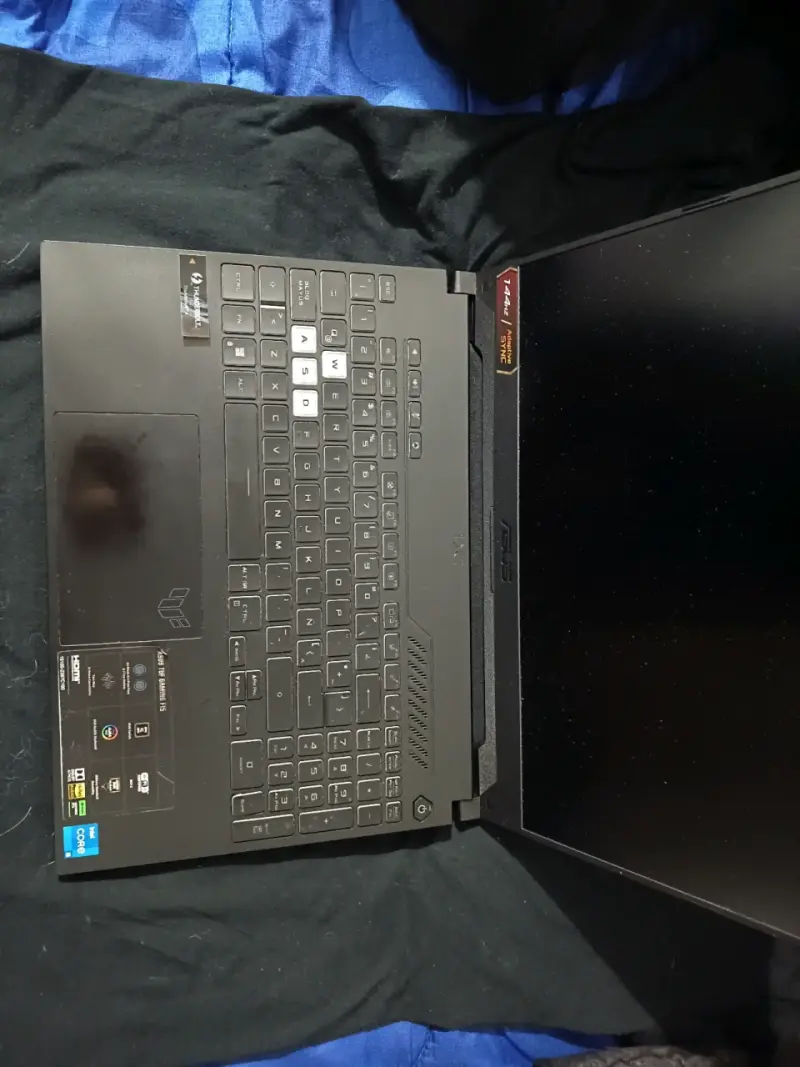 Laptop ASUS TUF Gaming F15 con pantalla 144Hz - 4