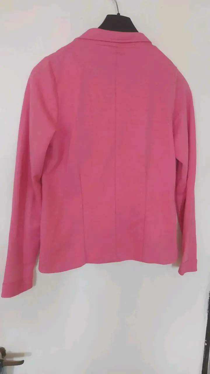 Blazer rosa para mujer en buen estado - 2