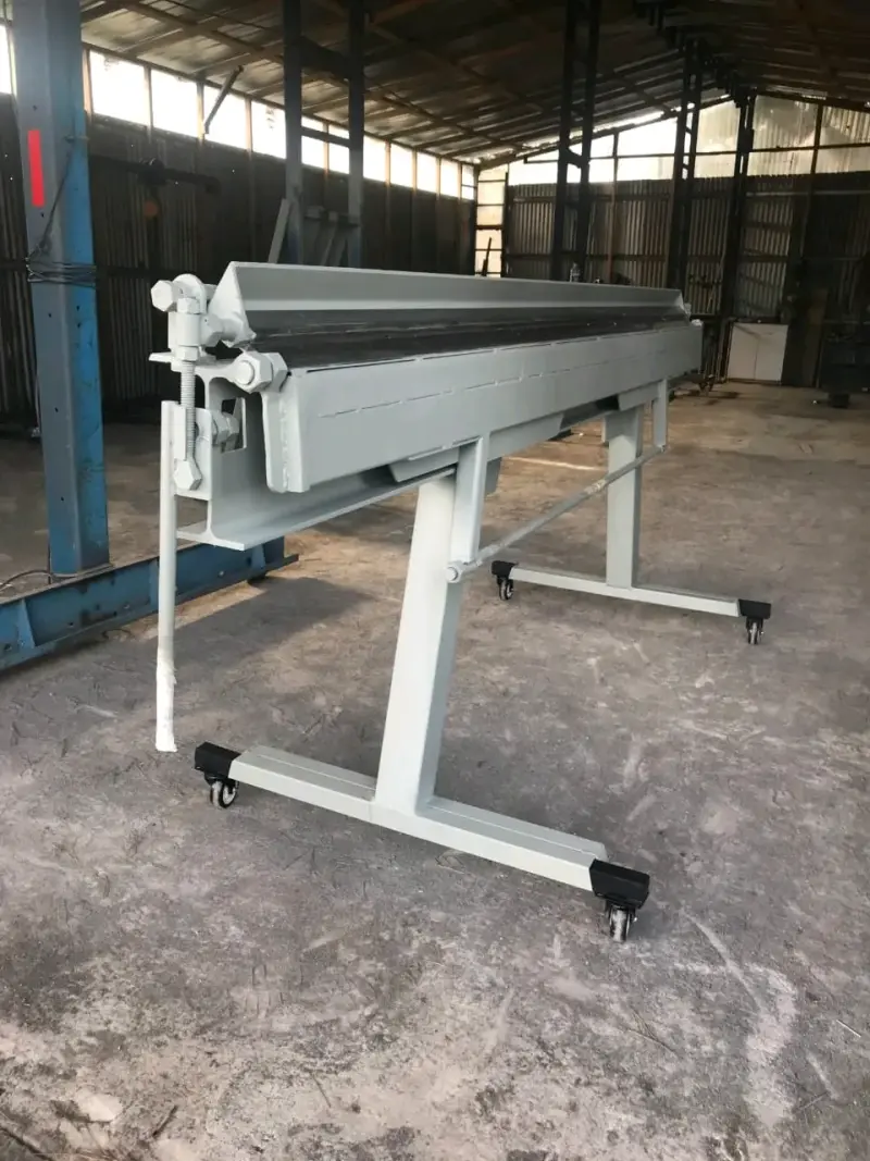 Plegadora manual de metal para taller - 2