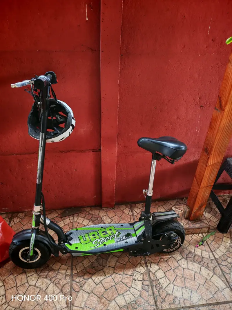 Scooter eléctrico Uber Scoot S300 con asiento - 2