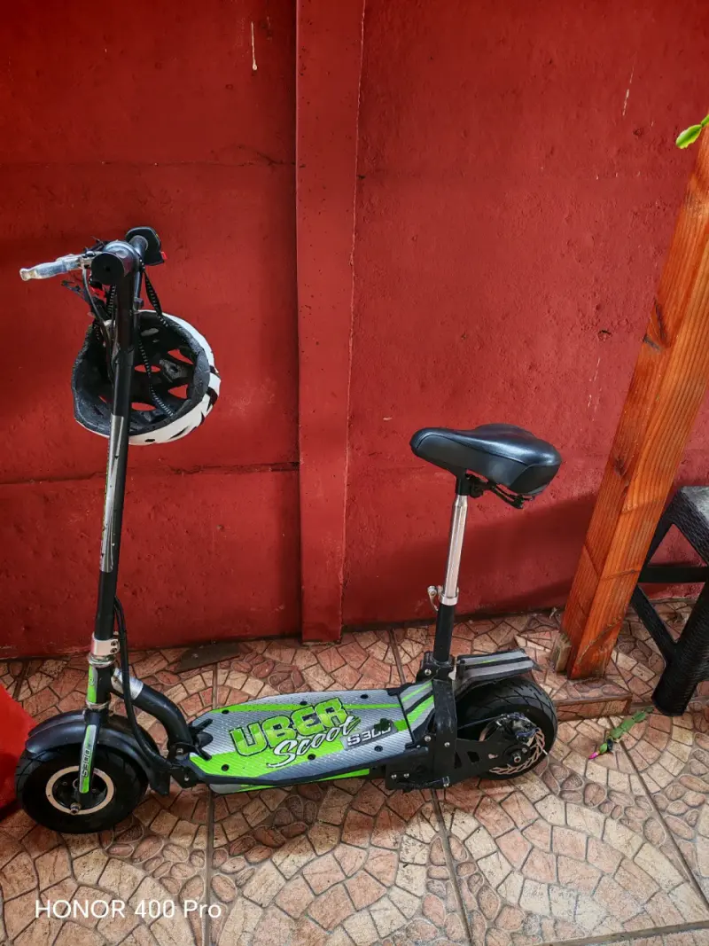 Scooter eléctrico Uber Scoot S300 con asiento - 3