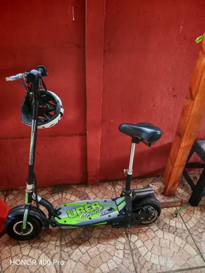Scooter eléctrico Uber Scoot S300 con asiento - miniatura 3