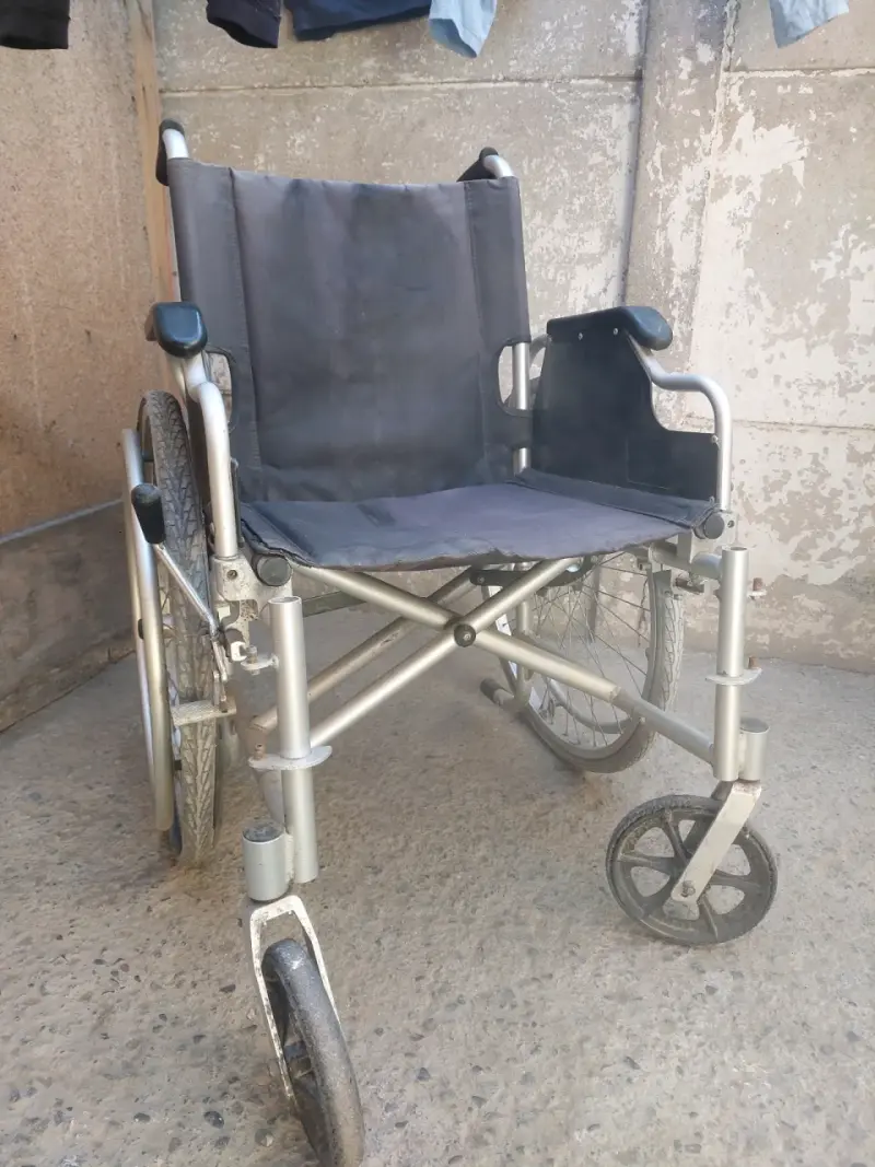 Silla de ruedas plegable - 1