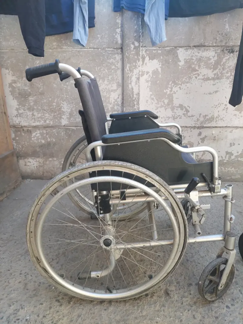 Silla de ruedas plegable - 2