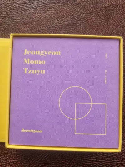 Twice Álbum Twicetagram - miniatura 2