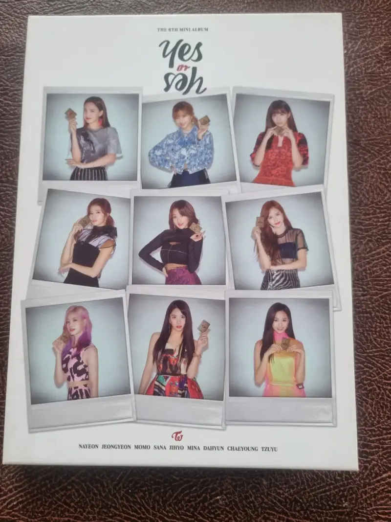 Álbum de música Yes or Yes de Twice - 1