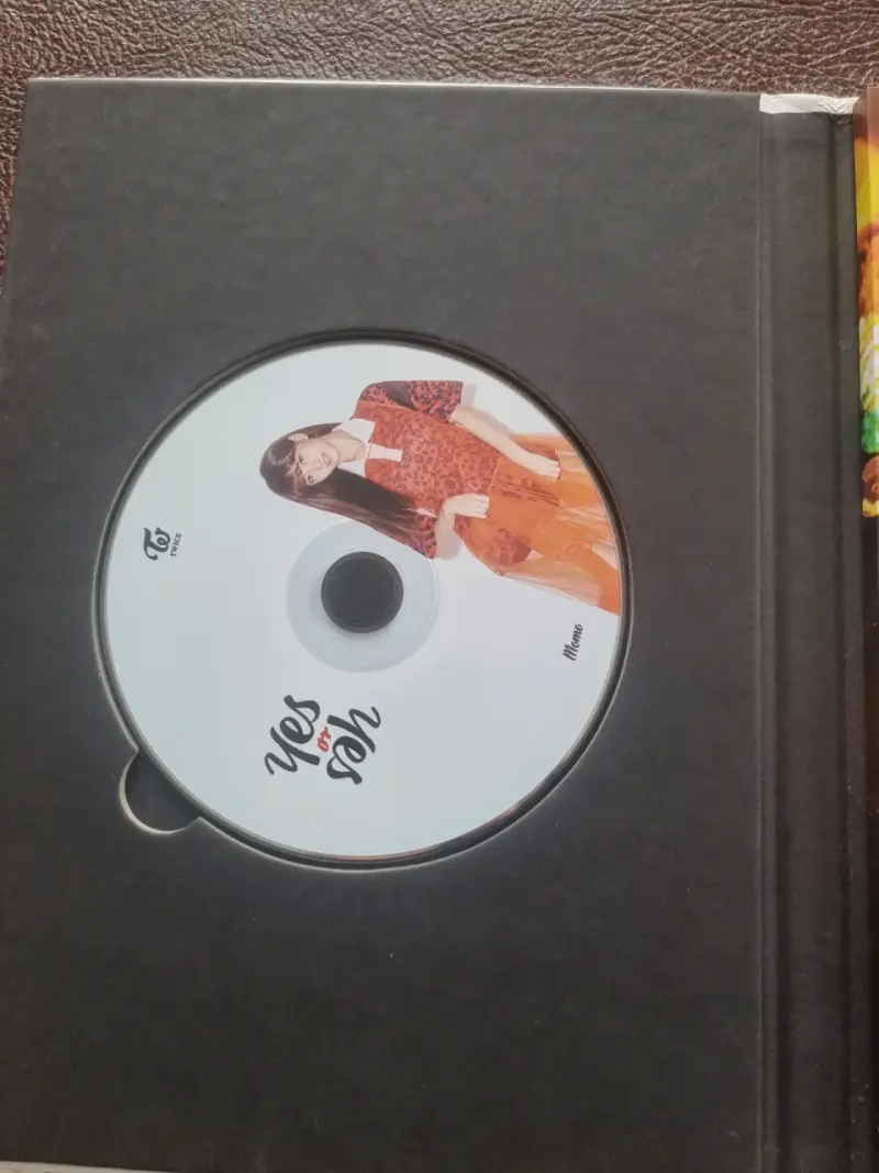 Álbum de música Yes or Yes de Twice - 2
