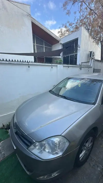 Sedán SM5 beige en buen estado - miniatura 5