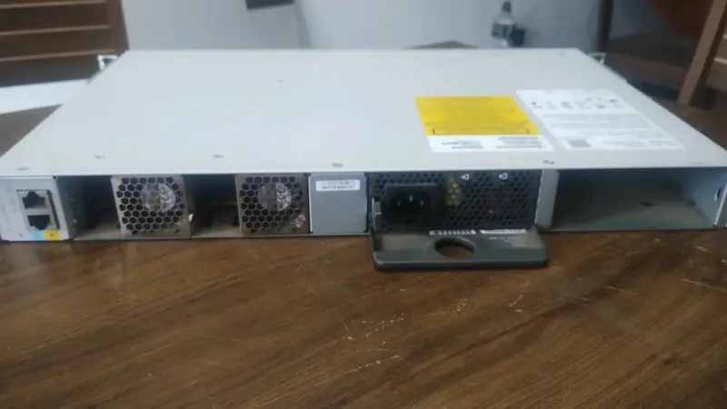Switch Cisco Catalyst 9200L - 1