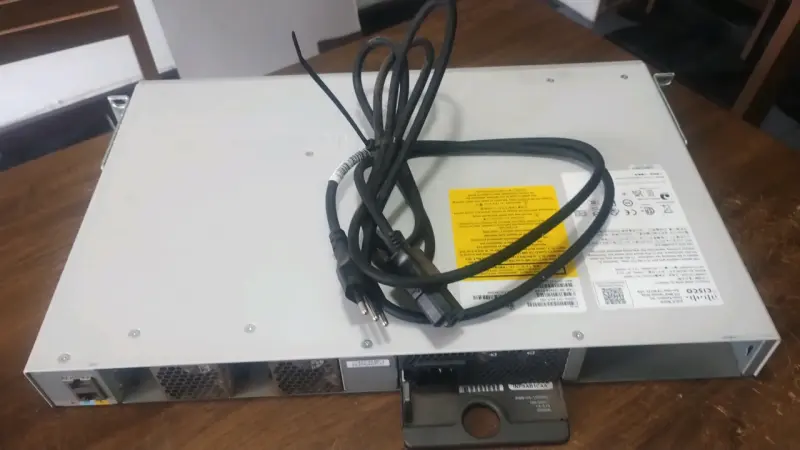 Switch Cisco Catalyst 9200L - 2