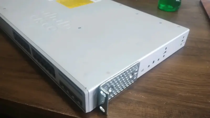 Switch Cisco Catalyst 9200L - 4