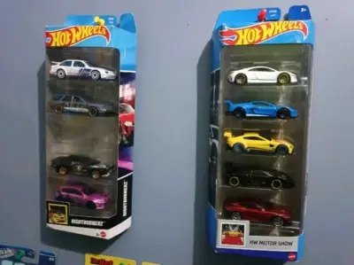 Colección grande de Autos Hot Wheels en Blister - miniatura 4